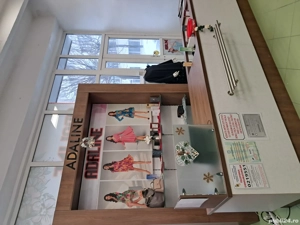 Vând mobilier magazin 