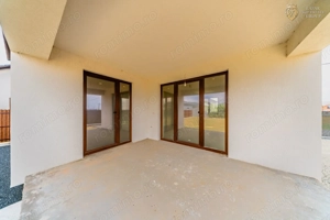 Vilă noua P+M in Sanleani - imagine 20