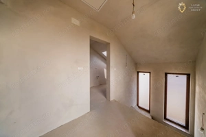 Vilă noua P+M in Sanleani - imagine 12