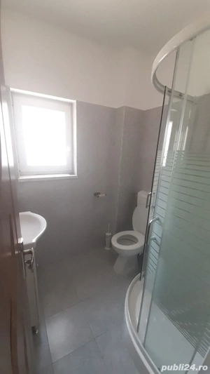 vand 2 camere zona VIVO pret de ocazie 122.000 euro etaj 1 - imagine 4