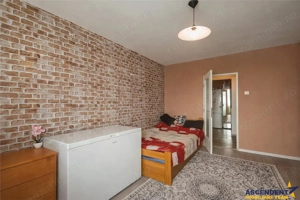 Apartament 2 camere,improspatat, decomandat,balcon,pivnita,Targu Secuiesc - imagine 8