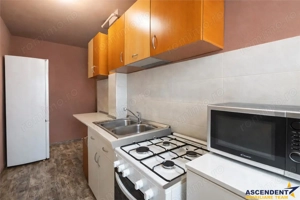 Apartament 2 camere,improspatat, decomandat,balcon,pivnita,Targu Secuiesc - imagine 2