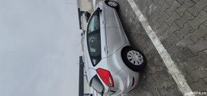 Ford Fiesta 1,2 benzina, 2012. Pret 3.500 EURO - imagine 8