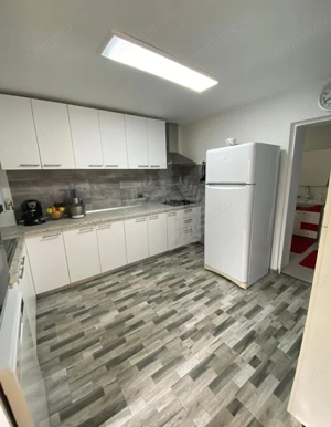 CASA 4 CAMERE // SALA SPORTURILOR // CURTE PROPRIE