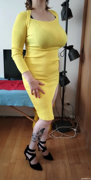 Bruneta matura, 43 ani.  Noua in oraș.