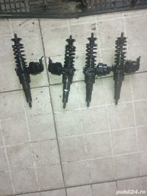 vînd 4 injectoare sharan 1,9 131 cp