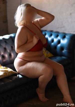 Doamnă 43 ani cu experiență blondă cu sâni mari