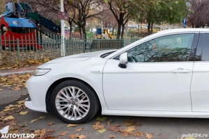 Toyota Camry exclusive - imagine 8