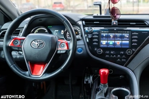 Toyota Camry exclusive - imagine 9