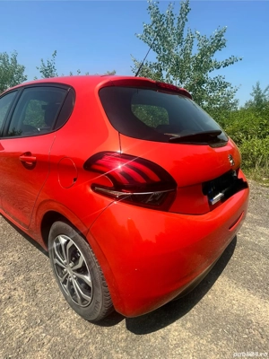 Peugeot 208 1.2 benzina - imagine 3
