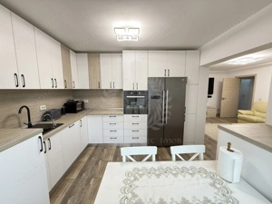 Apartament 4 camere, recent renovat, zona Republicii, Ploiești