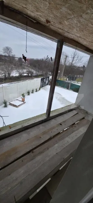 Casa de vanzare ,sat Tariceni comuna Sirna  - imagine 6