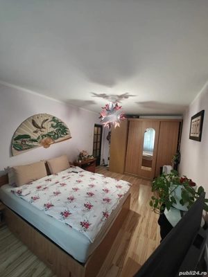 Vând apartament 3 cam decomandat sector 5 strada Bârcă - imagine 3