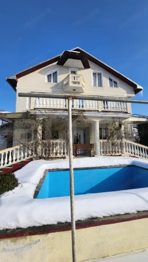 Casa de vanzare, 3 dormitoare, 10 ari teren - imagine 2