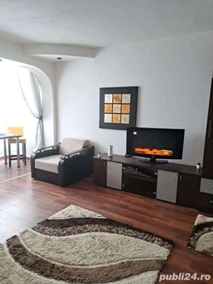 Garsoniera de inchiriat , Burdea etaj 5 din 10 , pusa la punct , 250 euro pe luna .  