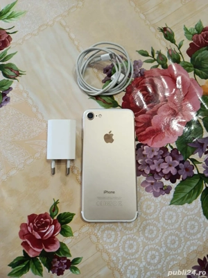 de vanzare I PHONE 7 cu ecran  spart pentru piese  - imagine 2
