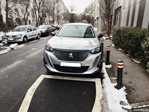 Vand Peugeot 2008 Allure 1.2 Benzina 130CP - 2022 - Automat - 23.000 km - Garantie Peugeot 