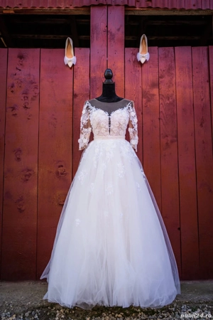 Vând rochie de mireasă stil prințesă mărimea S 