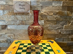 Vază de Colecție din Cristal Roșu Rubiniu   Lucrată Manual   Piesă de Accent   Vintage