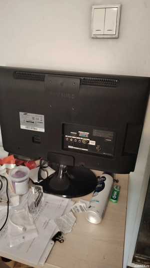 Monitor - televizor 300 lei