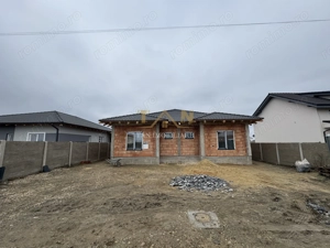 Duplex cu 3 camere, 80 mp utili Mosnita Veche