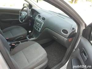 Ford Focus 1.6 Sedan Clima - imagine 4