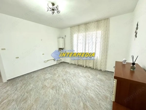 Casa 3 camere in Alba Iulia Zona CENTRU cu 900 mp teren utilitati si la asfalt - imagine 7