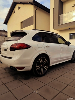 Vând Porsche Cayenne  - imagine 2