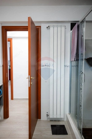 Casă / Vilă cu 5 camere de vânzare - imagine 12