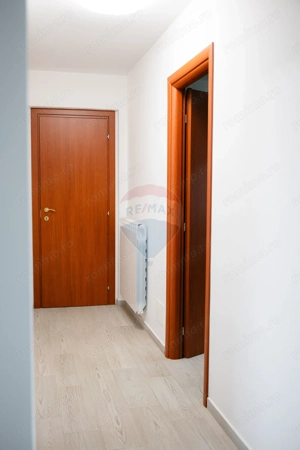 Casă / Vilă cu 5 camere de vânzare - imagine 15