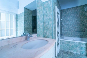 Apartament central la casă, spațios, ideal pentru familie numeroasă. - imagine 11