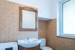 Apartament central la casă, spațios, ideal pentru familie numeroasă. - imagine 5