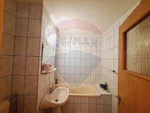 Apartament cu 3 camere de vânzare în zona Nufarul - imagine 4