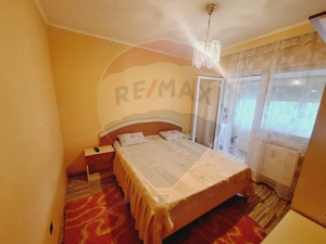 Apartament cu 3 camere de vânzare în zona Nufarul - imagine 5