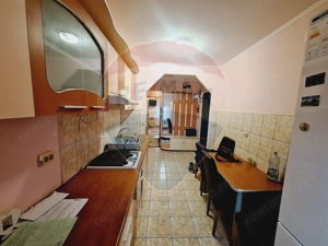 Apartament cu 3 camere de vânzare în zona Nufarul - imagine 9