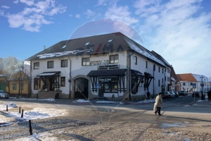 Pensiune cu restaurant și spații comerciale, central Râșnov