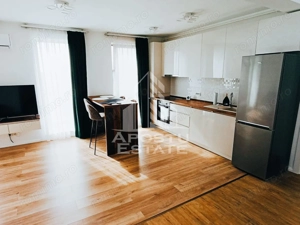 Apartament cu 2 camere, semidecomandat, etajul 2, bloc nou