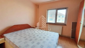 Apartament cu 3 camere, decomandat, etaj intermediar, Freidorf - imagine 2