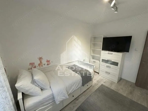 Apartament 3 camere,2 bai, decomandat, renovat, zona Girocului - imagine 2