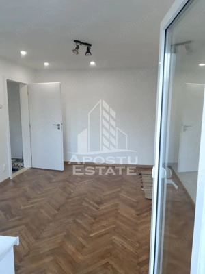 Apartament cu o camera, etaj 3, zona Sagului