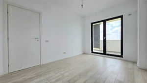 APARTAMENT CU TERASA GENEROASA SI VEDERE UNICA CATRE LAC - imagine 10