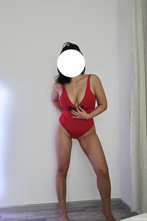 Te aștept în ținuta din fotografii! - imagine 5