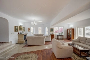 Voluntari, Revolutiei, Vila 2006, 560 mp, teren 1120mp