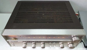 HK670 a fost modelul Harman   Kardon varf de gama din 1979 până în 1981 și a fost ultimul cu un tune - imagine 2