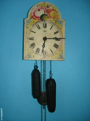 Ceas antic cu greutati marca KIENZLE