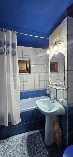 Apartament 3 camere, decomandat 70 mp,  zonă centrală – Deva - imagine 11