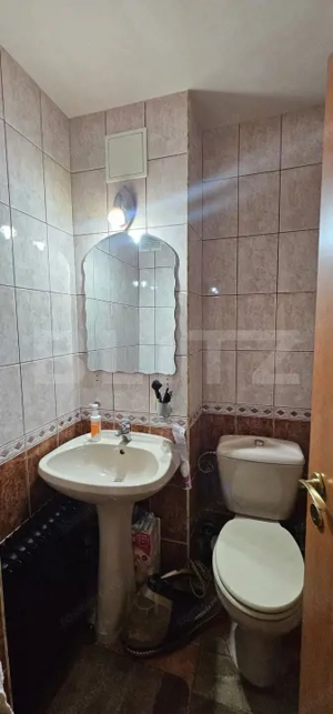 Apartament 3 camere, decomandat 70 mp,  zonă centrală – Deva - imagine 9