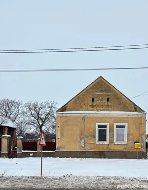 Casă spațioasă cu grădină mare și anexe de Vânzare fârâ comision