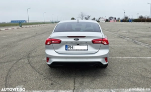 Ford focus berlina 2023 - imagine 4