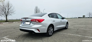 Ford focus berlina 2023 - imagine 9
